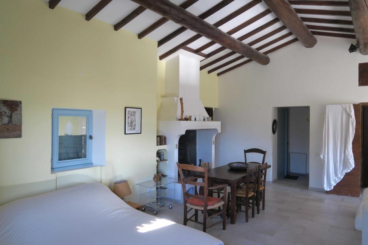 고르드 Bastide Au Coeur Du Luberon 아파트 외부 사진